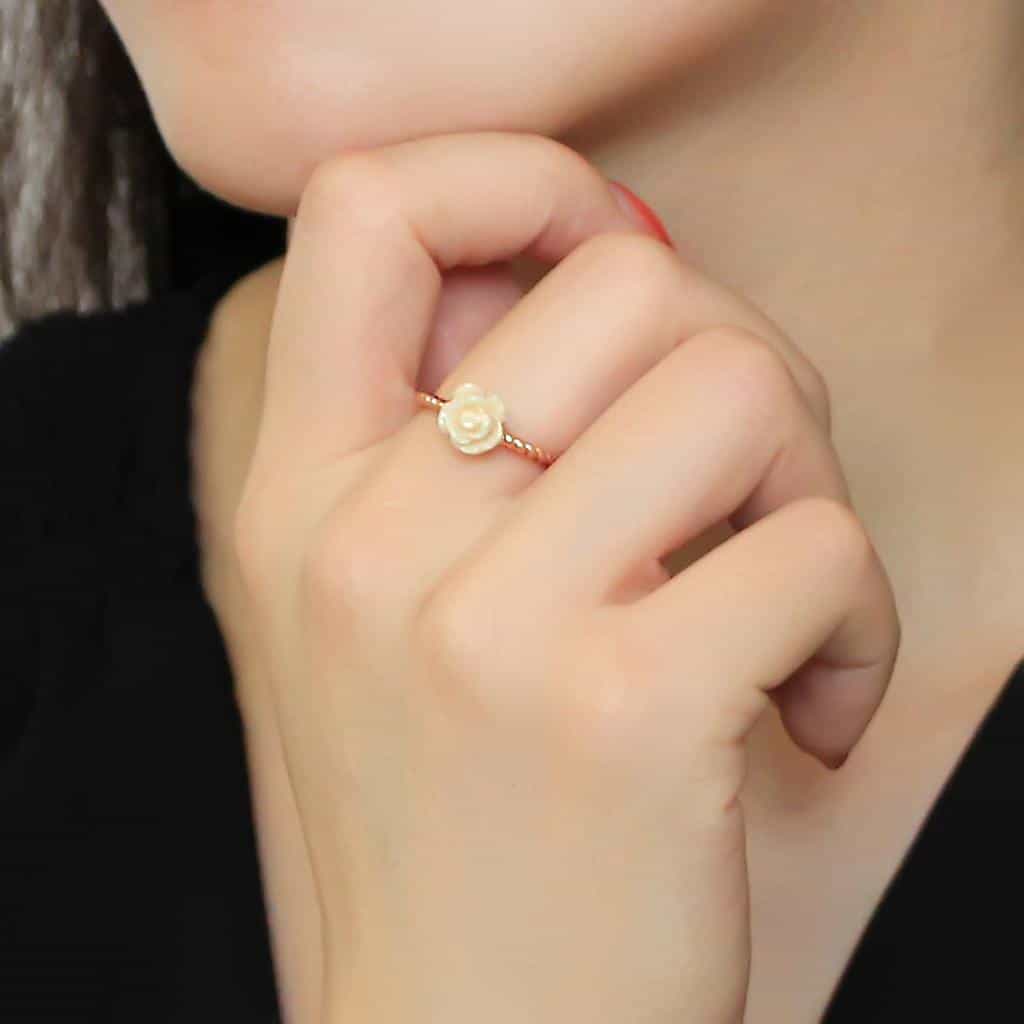 Brass Rose Gold White Rose Twisted Rope Ring view 5