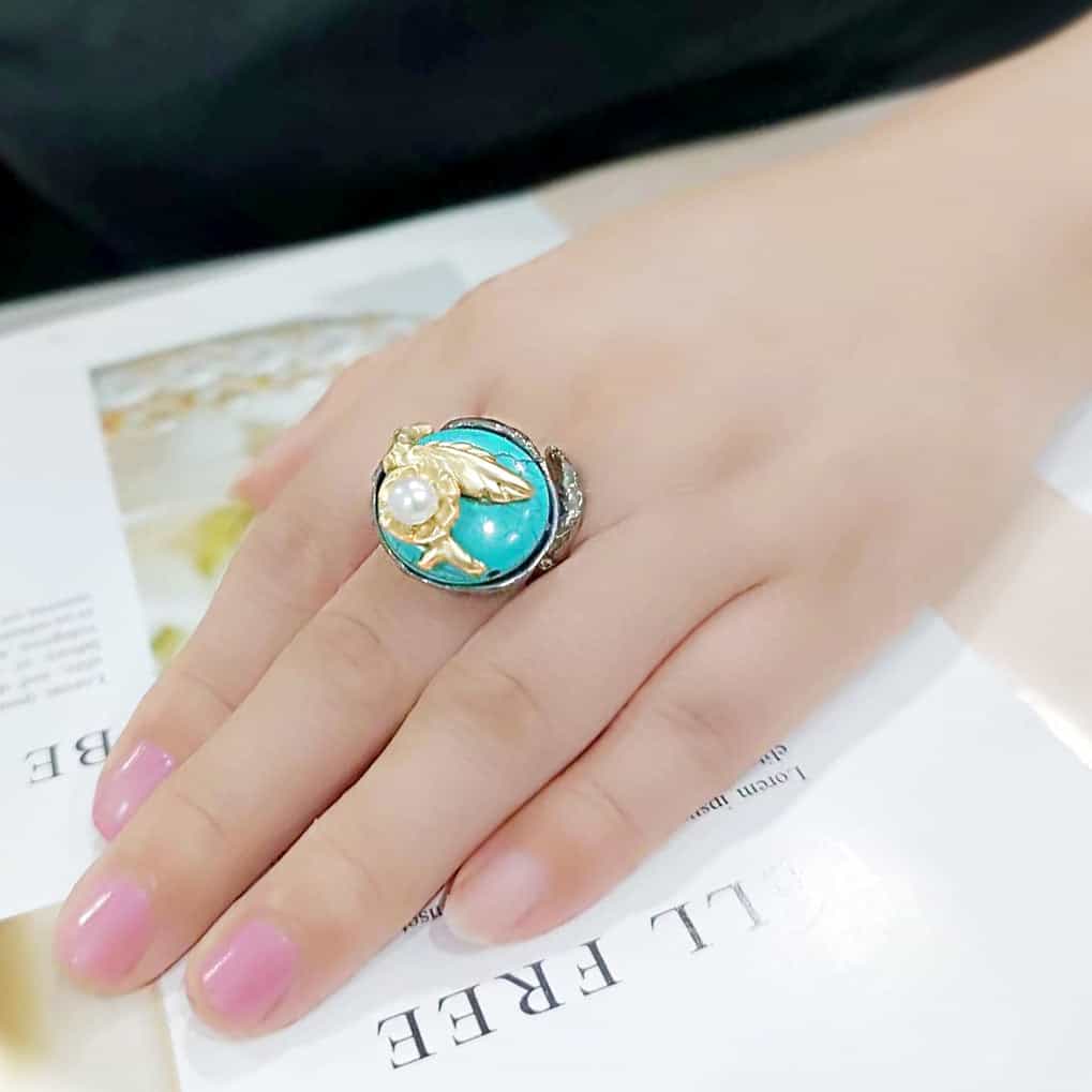 Brass Two Tone Gold Turquoise Cabochon Leaf Cocktail Ring view 3