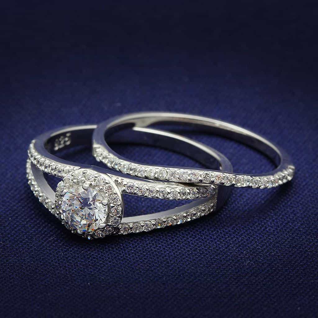 Sterling Silver CZ Round Twisted Pave Thin Ring view 6