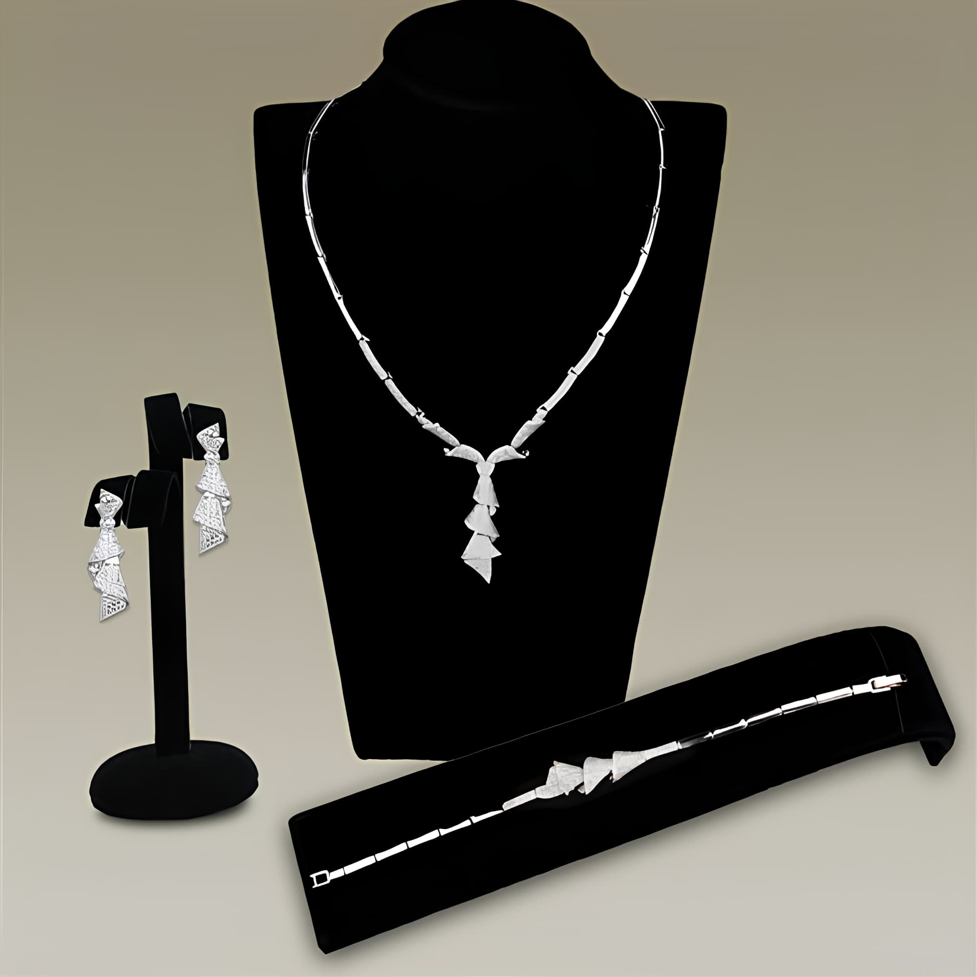 Brass Pendant Necklace Set